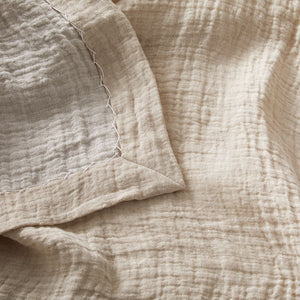 Soft Crinkled Linen Bed Cover the color of Oat