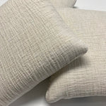 Carica l&#39;immagine nel visualizzatore di Gallery, Soft Crinkled Linen Cushion in Oat color
