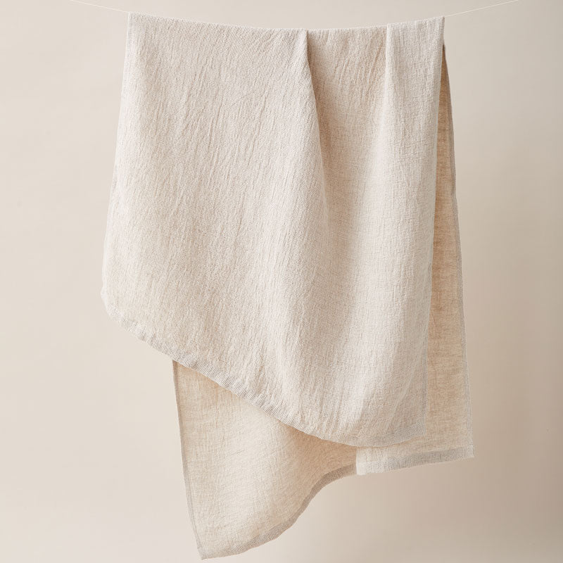 Honeycombed Textured Linen Bath Towel in cappuccino color