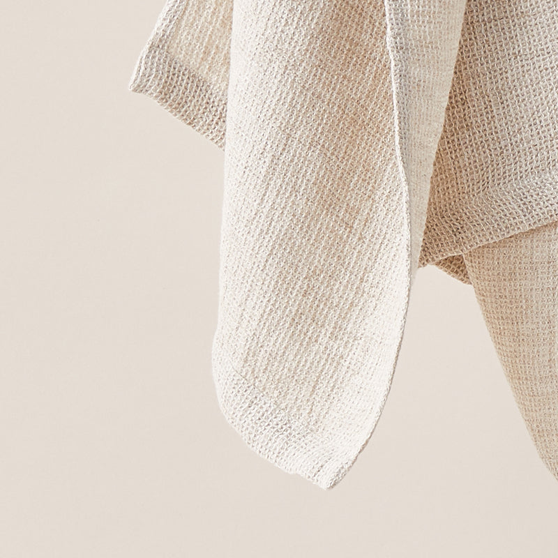 Honeycombed Textured Linen Set of Guest Towels in Cappuccino color