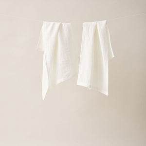 Honeycombed Textured Linen Set of Hand Towels in Latte color